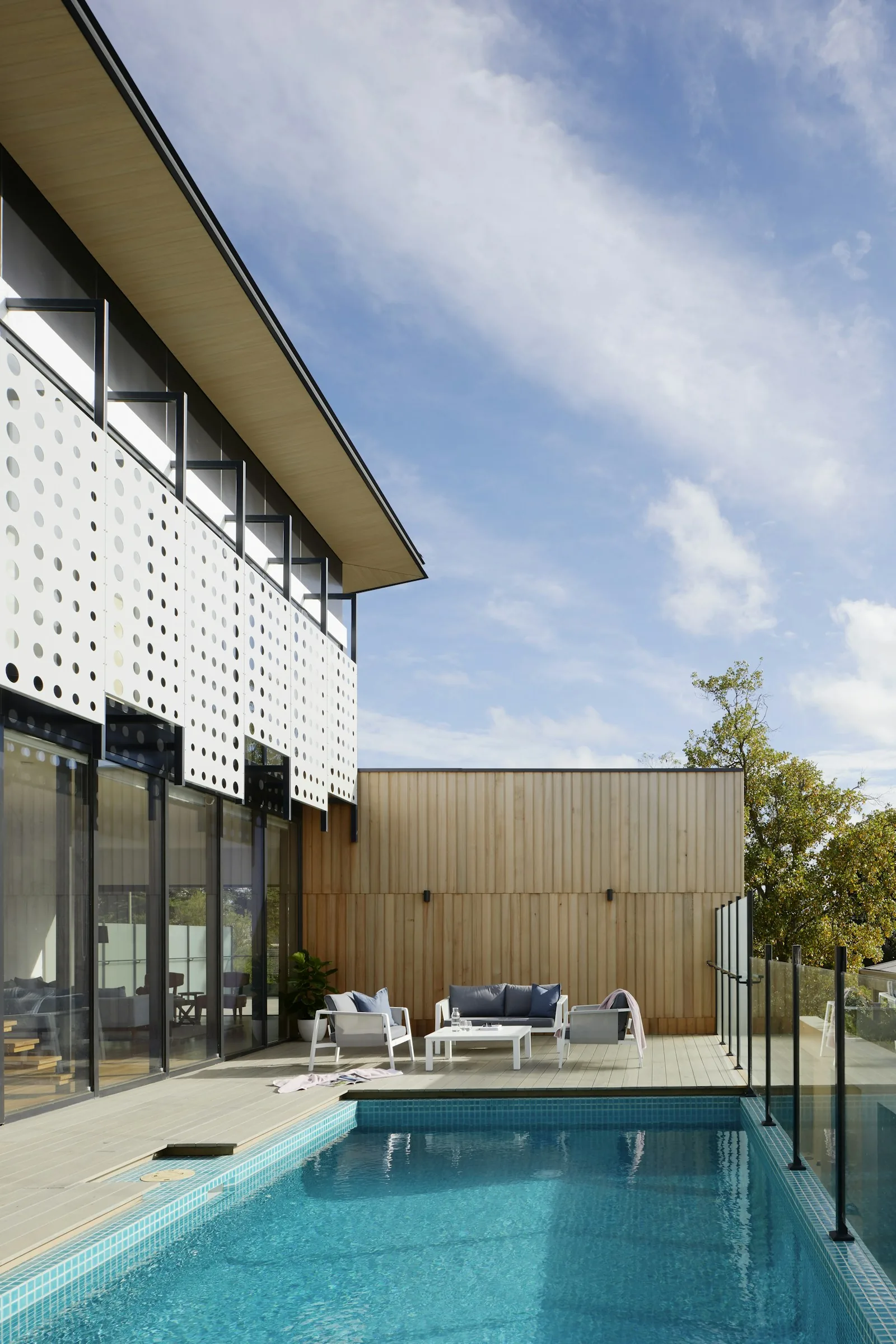Outdoor facades painting Geelong